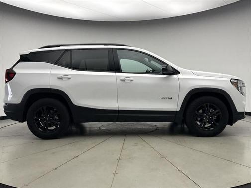 2024 GMC Terrain AWD AT4