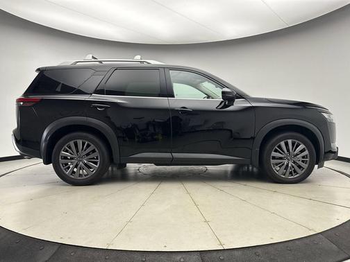 2024 Nissan Pathfinder SL 4WD