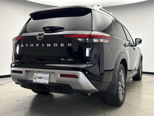 2024 Nissan Pathfinder SL 4WD