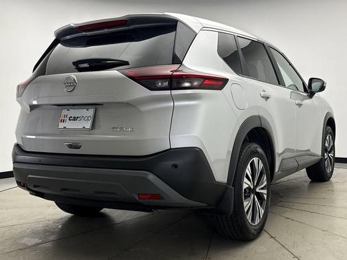 Brilliant Silver Metallic 2023 Nissan Rogue SV