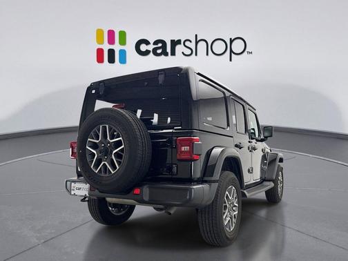 Black Clearcoat 2024 Jeep Wrangler 4-Door Sahara 4x4