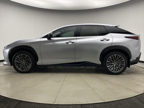 2023 Lexus RZ 450e Luxury