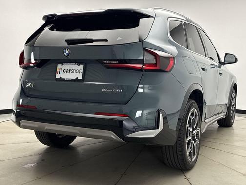 Cape York Green Metallic 2023 BMW X1 xDrive28i