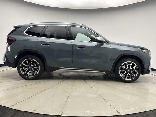 Cape York Green Metallic 2023 BMW X1 xDrive28i