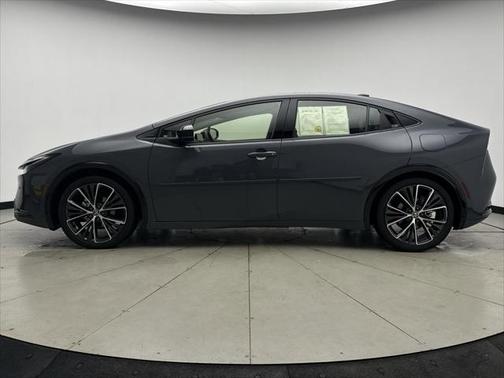 2025 Toyota Prius XLE