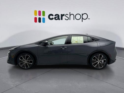 2025 Toyota Prius XLE