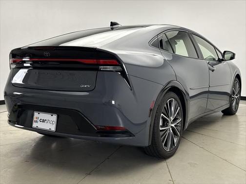 2025 Toyota Prius XLE