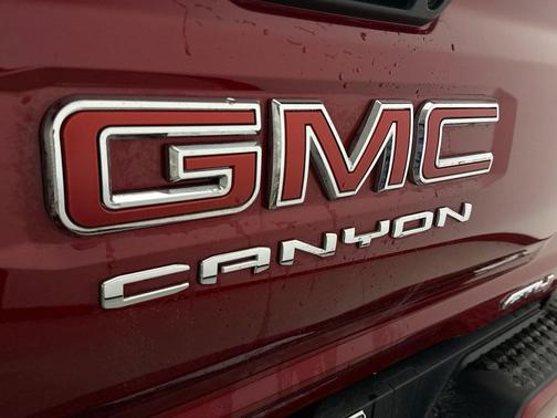 2023 GMC Canyon AT4