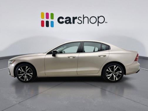 Bright Dusk 2023 Volvo S60 B5 Plus Dark Theme