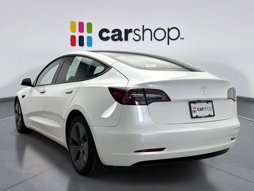 2022 Tesla Model 3 Standard Range
