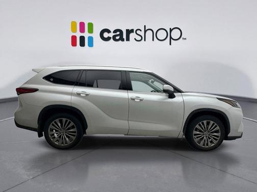 2022 Toyota Highlander Platinum