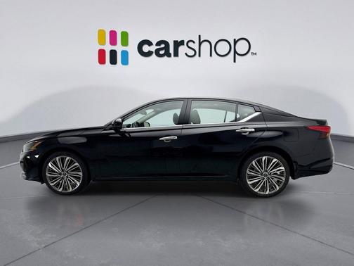 Super Black 2023 Nissan Altima 2.5 SL
