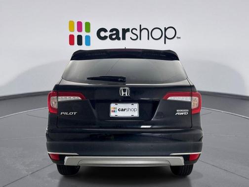 2022 Honda Pilot Touring 8-Passenger
