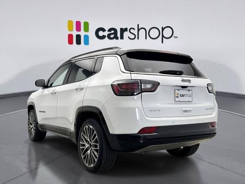 Bright White Clearcoat 2024 Jeep Compass Limited