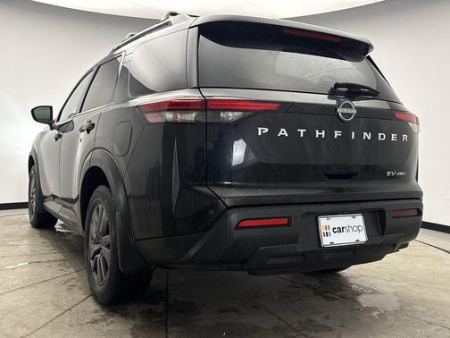 2024 Nissan Pathfinder SV 4WD