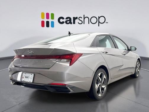 Fluid Metal 2023 Hyundai ELANTRA Limited