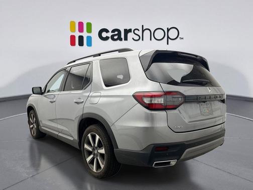2023 Honda Pilot Touring 8-Passenger