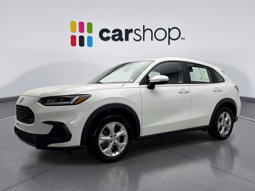 Platinum White 2024 Honda HR-V LX