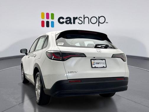 Platinum White 2024 Honda HR-V LX