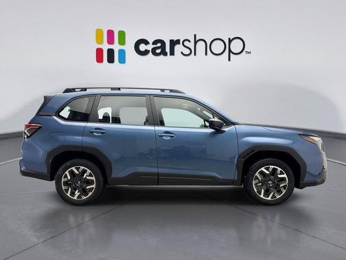 2025 Subaru Forester Base