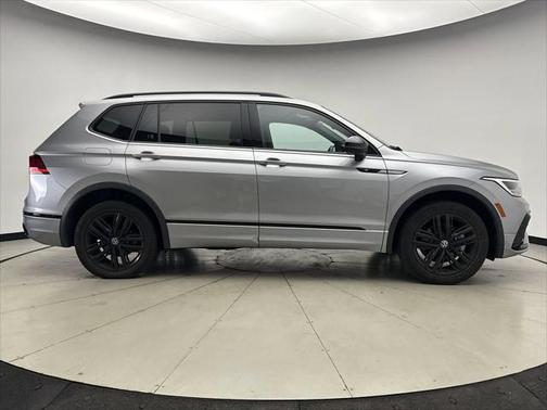 2022 Volkswagen Tiguan 2.0T SE R-Line Black 4MOTION