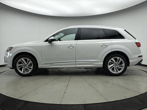 2023 Audi Q7 55 Premium Plus