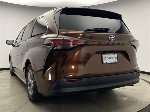 2022 Toyota Sienna XLE 7 Passenger