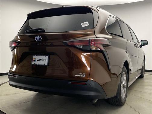 2022 Toyota Sienna XLE 7 Passenger