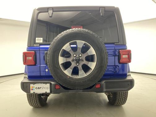 Ocean Blue Metallic Clearcoat 2018 Jeep Wrangler Unlimited Sahara
