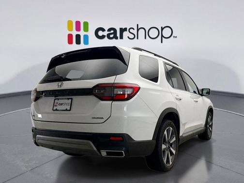 2023 Honda Pilot Touring 8-Passenger