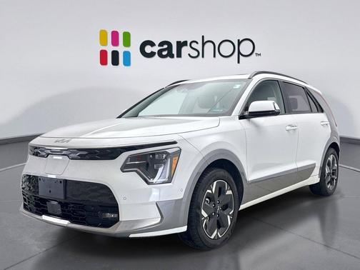 Snow White Pearl 2024 Kia Niro EV Wave