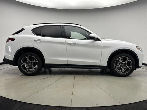 2022 Alfa Romeo Stelvio Sprint
