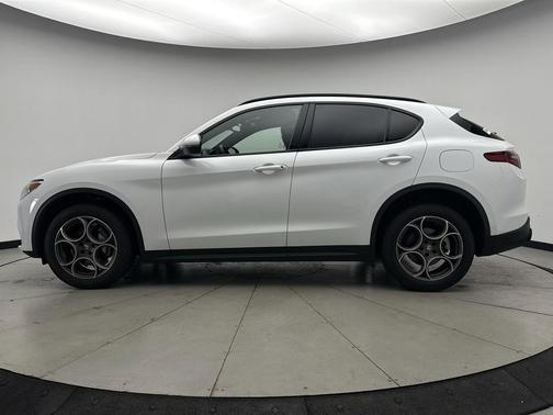 2022 Alfa Romeo Stelvio Sprint