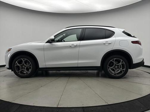 2022 Alfa Romeo Stelvio Sprint