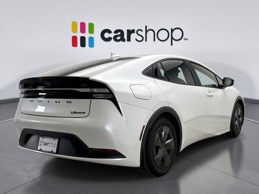 2024 Toyota Prius Prime SE