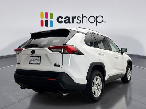 Super White 2021 Toyota RAV4 Hybrid XLE