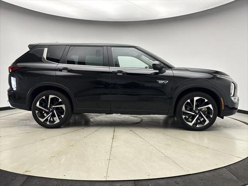 2023 Mitsubishi Outlander PHEV SE S-AWC
