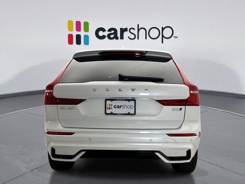 Crystal White 2025 Volvo XC60 B5 Plus