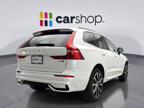 Crystal White 2025 Volvo XC60 B5 Plus