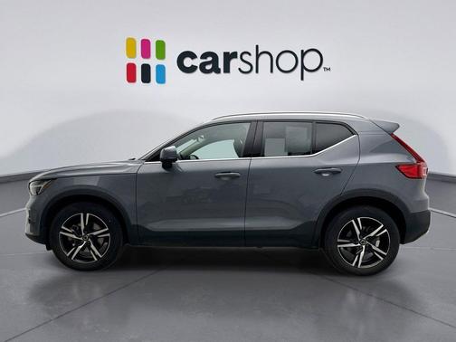 2023 Volvo XC40 B5 Plus Bright Theme