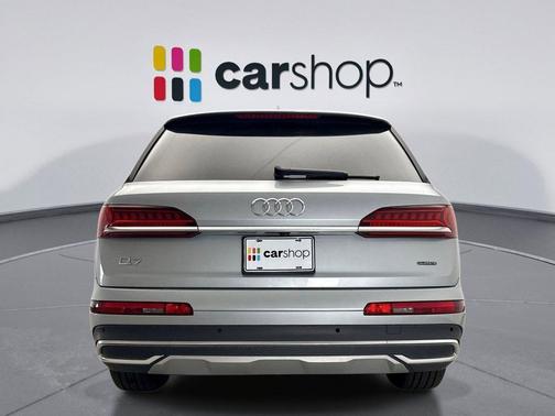 2024 Audi Q7 45 Premium Plus