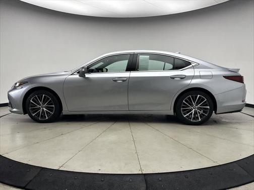 2022 Lexus ES 350 Base