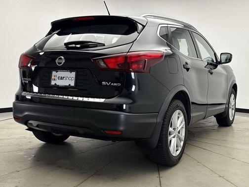 Magnetic Black 2018 Nissan Rogue Sport SV