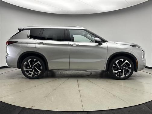 2022 Mitsubishi Outlander SEL Special Edition S-AWC