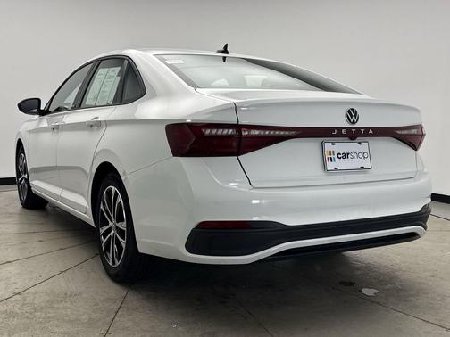 Pure White 2025 Volkswagen Jetta 1.5T Sport