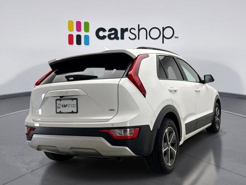 Snow White Pearl 2023 Kia Niro EX