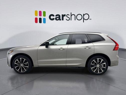 2023 Volvo XC60 B6 Ultimate Dark Theme