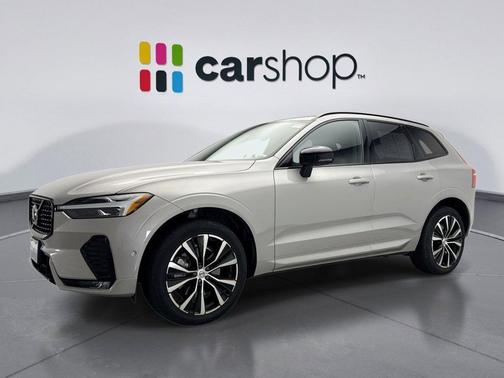 2023 Volvo XC60 B6 Ultimate Dark Theme