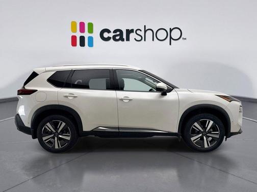 Pearl White Tricoat 2023 Nissan Rogue SL