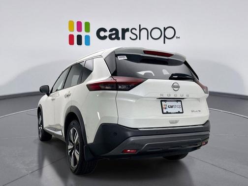 Pearl White Tricoat 2023 Nissan Rogue SL